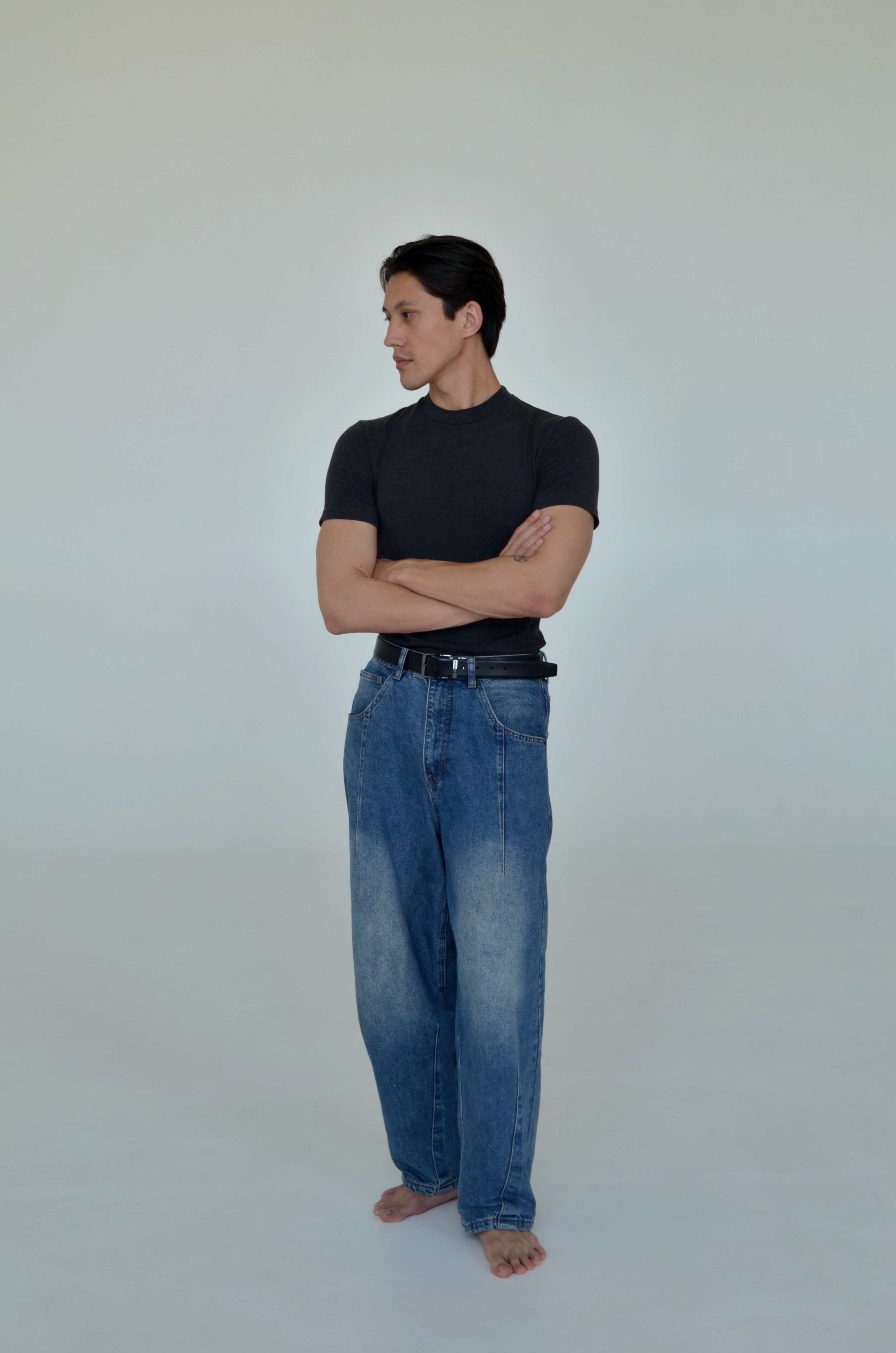 Alisher — editorial portrait right